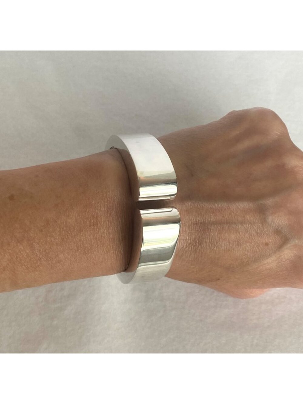 Sterling Silver 925 Mexico Modernist Style Chunky Hinged Bangle Bracelet 6.25"
